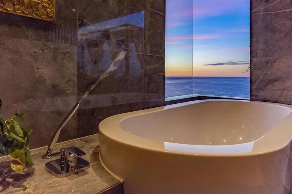 Modern Ocean Facing Villa Cape Town